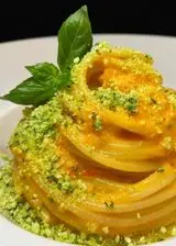 Ricetta Spaghetti con crema di peperoni e pecorino sardo aromatizzato al basilico