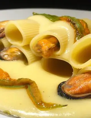 Ricetta Schiaffoni con cozze, patate e fiori di zucca di unastellaincucina