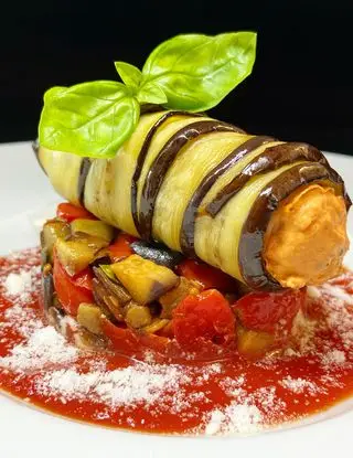 Ricetta Cannolo di pasta fillo rivestito di melanzane di unastellaincucina