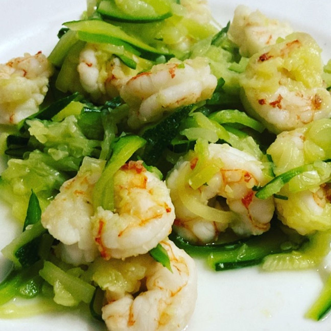 Spaghetti di zucchine e gamberetti