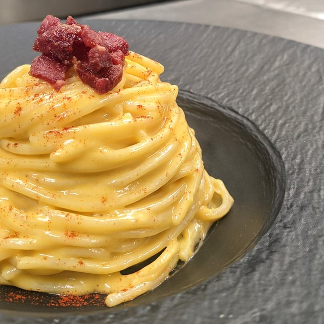 Crema di carote e speck croccante