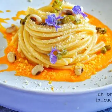 Ricetta Spaghetti su crema di carote fagioli e mandorle grattugiate di stefanoriccifoodblog