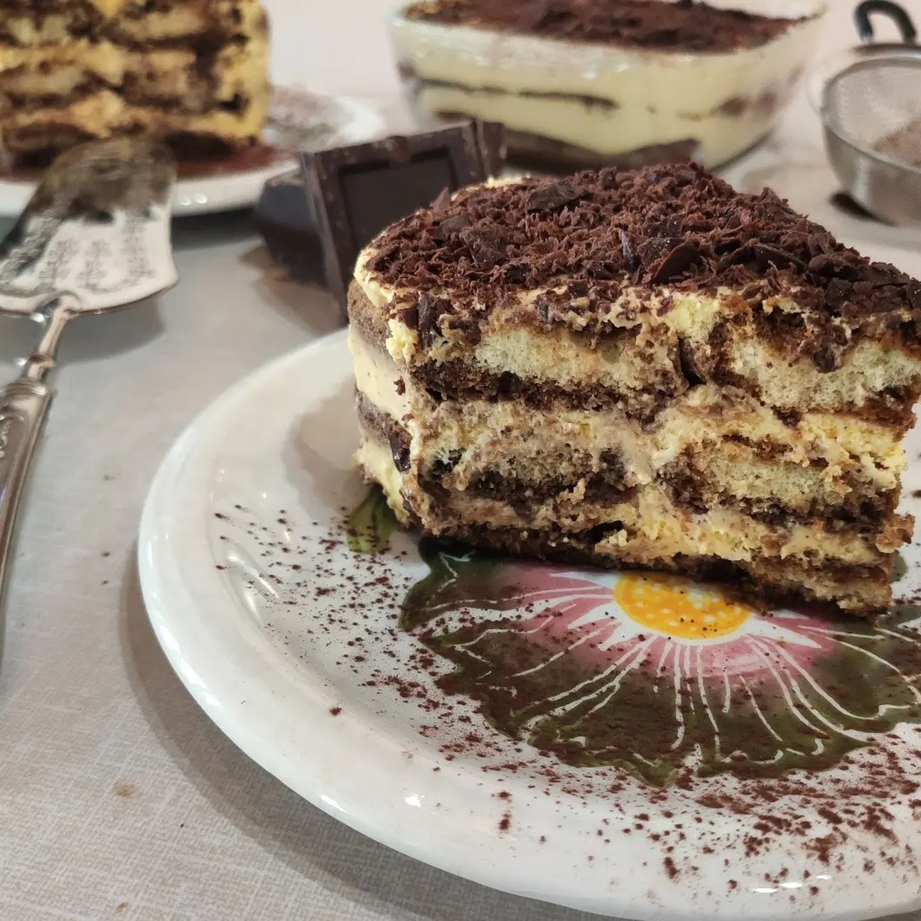 Tiramisù con scaglie di cioccolato