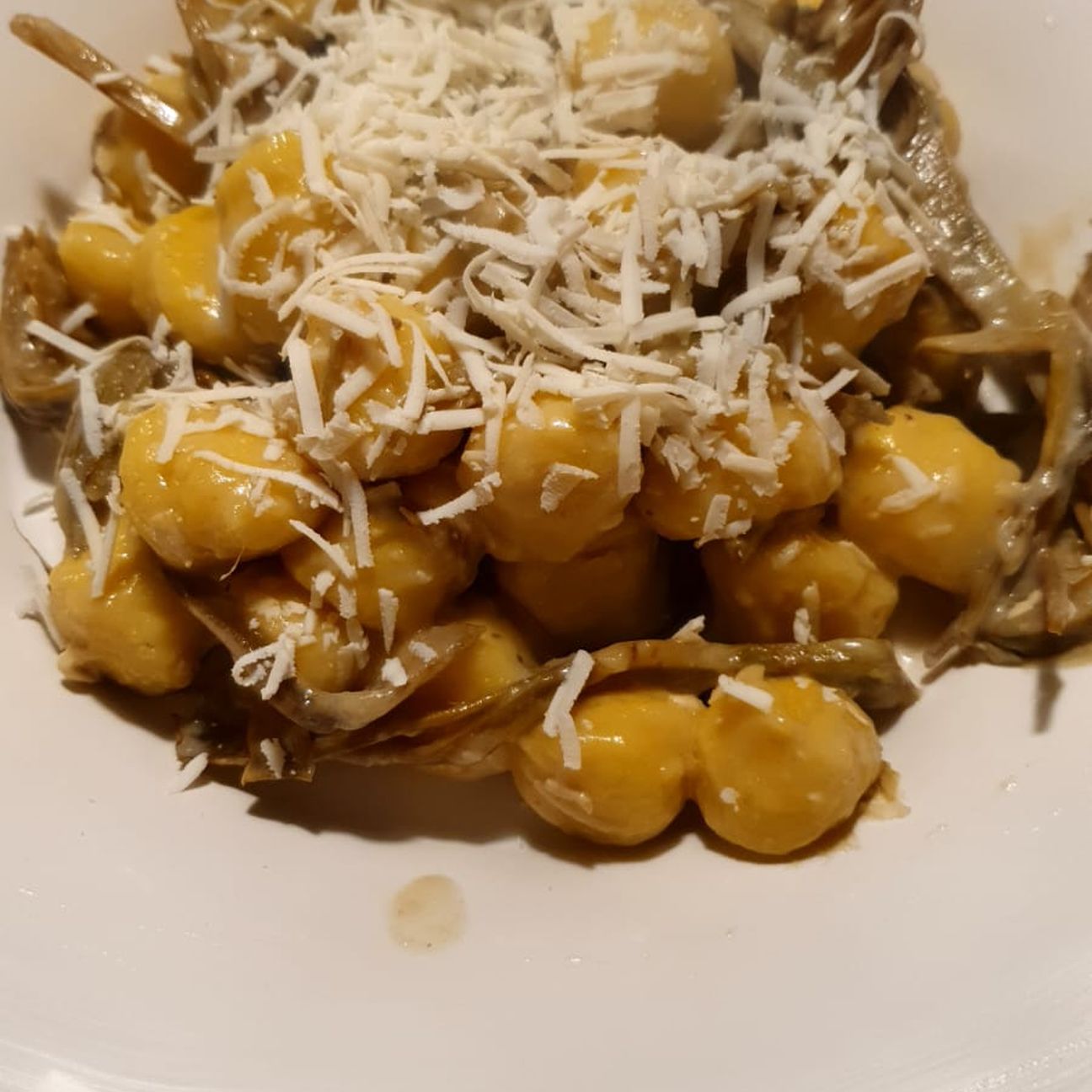 Gnocchi con carciofi