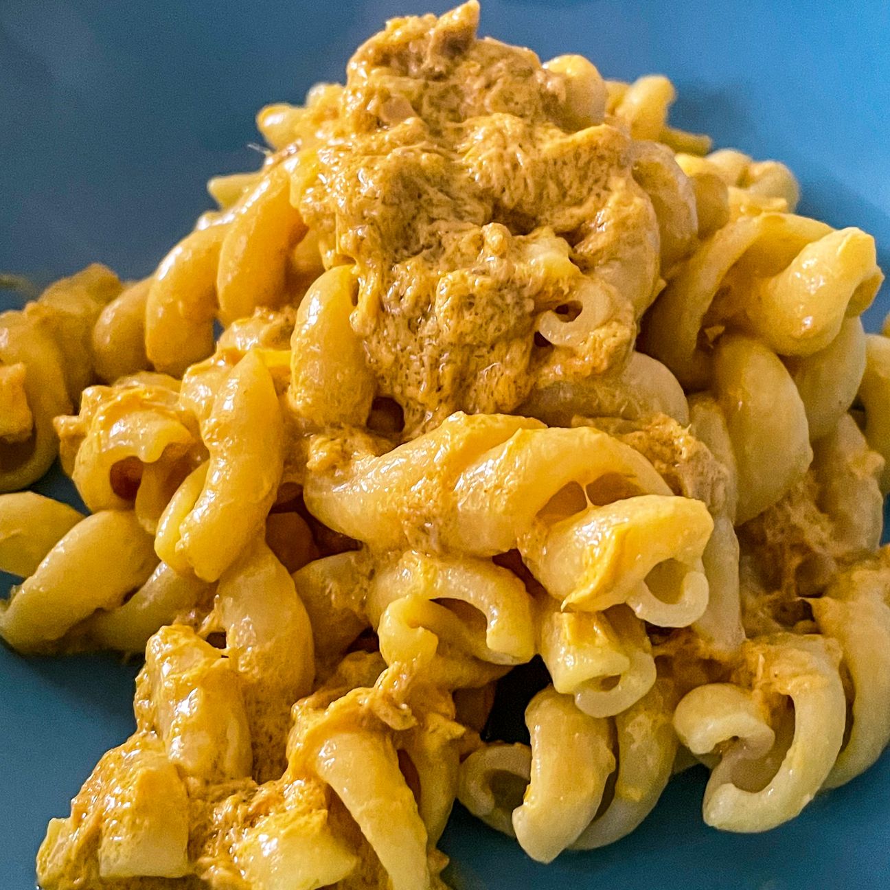 Granfusilli con tonno, zafferano e panna