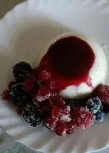 Ricetta Panna cotta con frutti di bosco