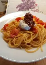 Ricetta Spaghetti ai pomodorini freschi e secchi con ricotta fresca