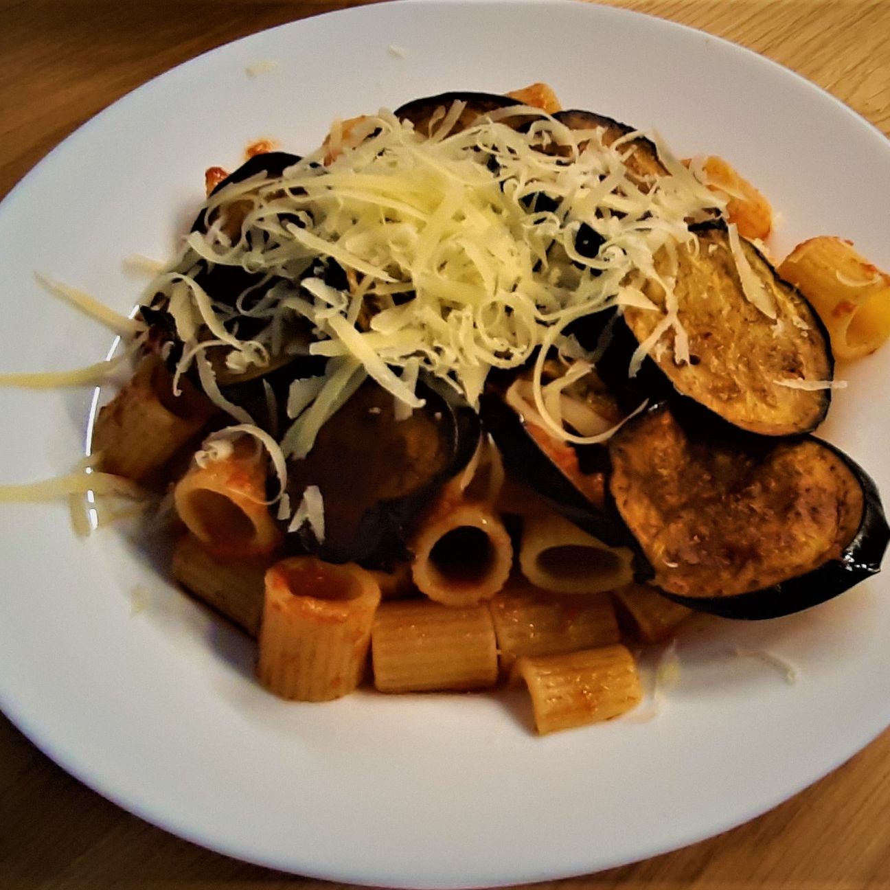 Pasta al sugo di melanzane e caciocavallo (made in Cilento)