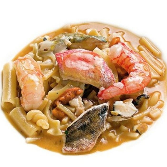 pasta mischiata , cicerchie e crostacei