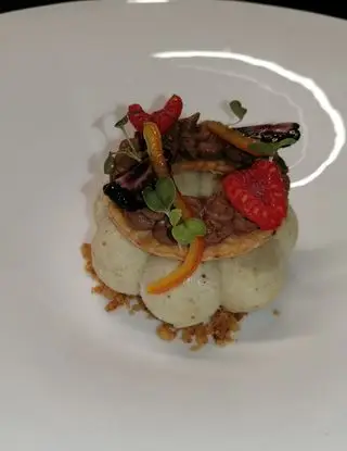Ricetta cheesecake  scomposta ,mousse di melanzana ,  sbrisolona mantovana ,cioccolato e frutti di bosco di Chef.Giuseppe
