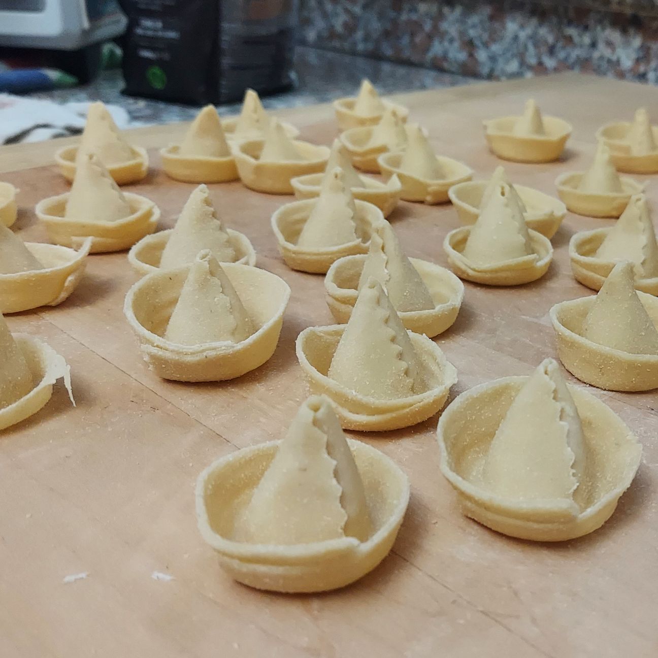 Sombreri di pasta fresca