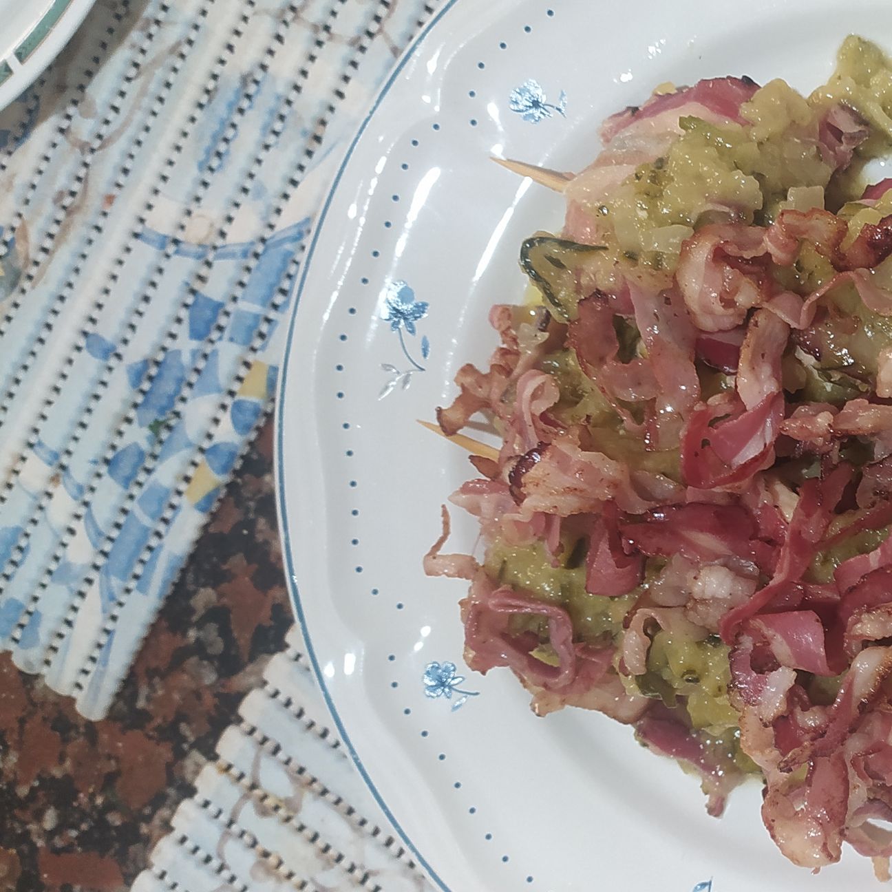 Spiedini di pollo, zucchine e pancetta