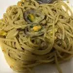 Ricetta Spaghetti con pesto di pistacchi e vongole