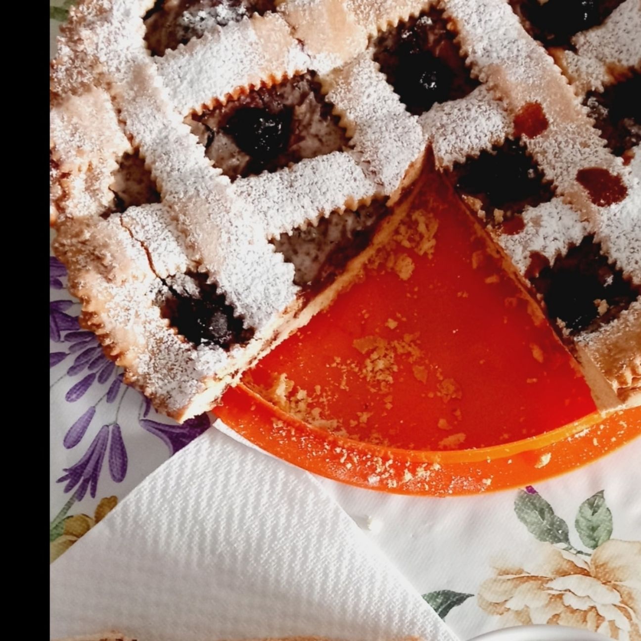 Crostata ricotta, cioccolato fondente e amarene
