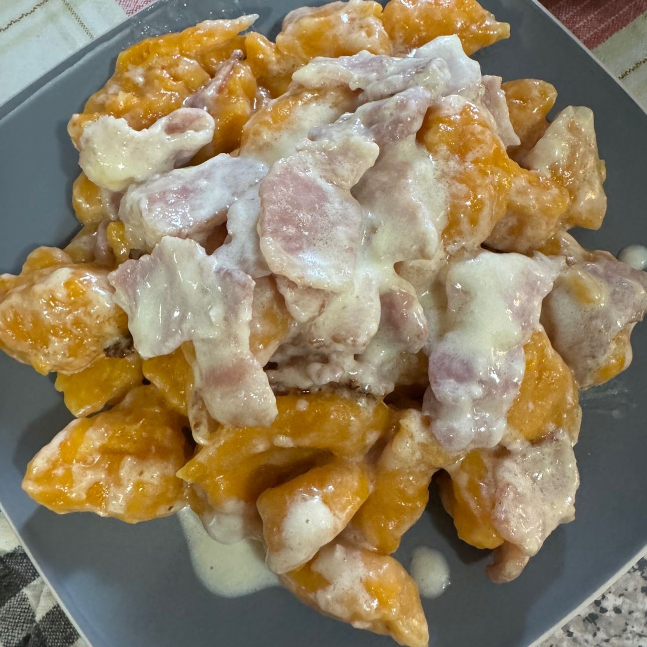Gnocchi di patate dolci,pancetta e panna 😀