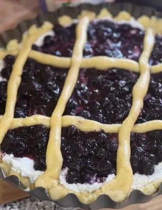 Ricetta CROSTATA DI RICOTTA CON LIMONE 🍋CON SALSA DI MIRTILLO 🫐 di sborlininina40