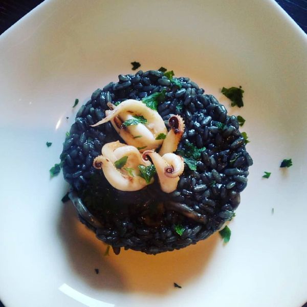 Risotto al nero di seppia e seppie Al.Ta Cucina FOGA71