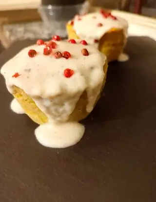 Ricetta Muffin ai piselli con crema di parmigiano e pepe rosa di cucinoemagno