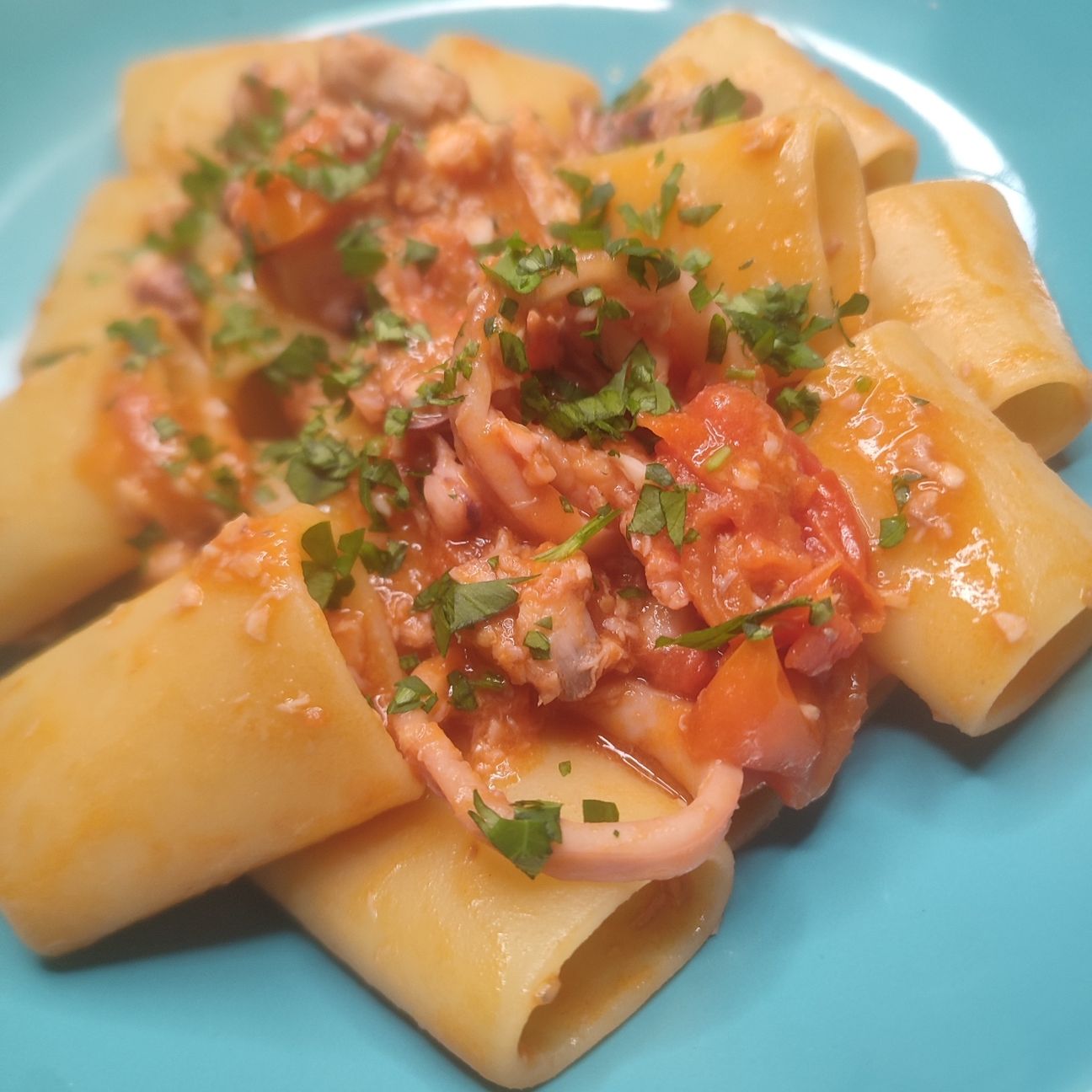 Paccheri con sugo di pesce