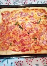 Ricetta Pizza al taglio con pezzetti di salsiccia