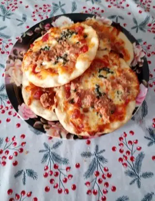 Ricetta Focaccine Tonno e Capoerini di kut
