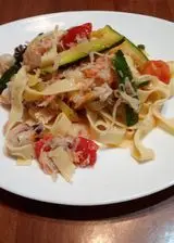 Ricetta Tagliolini zucchine e gamberetti