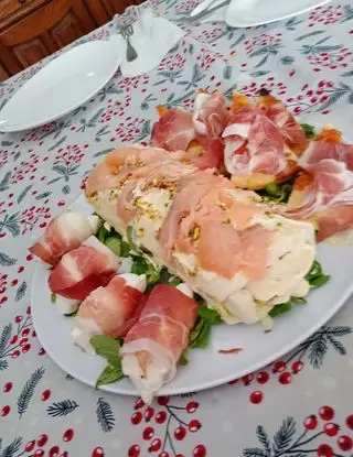 Ricetta Antipasto super Rollè farcito tonno  Salmone ...... di kut