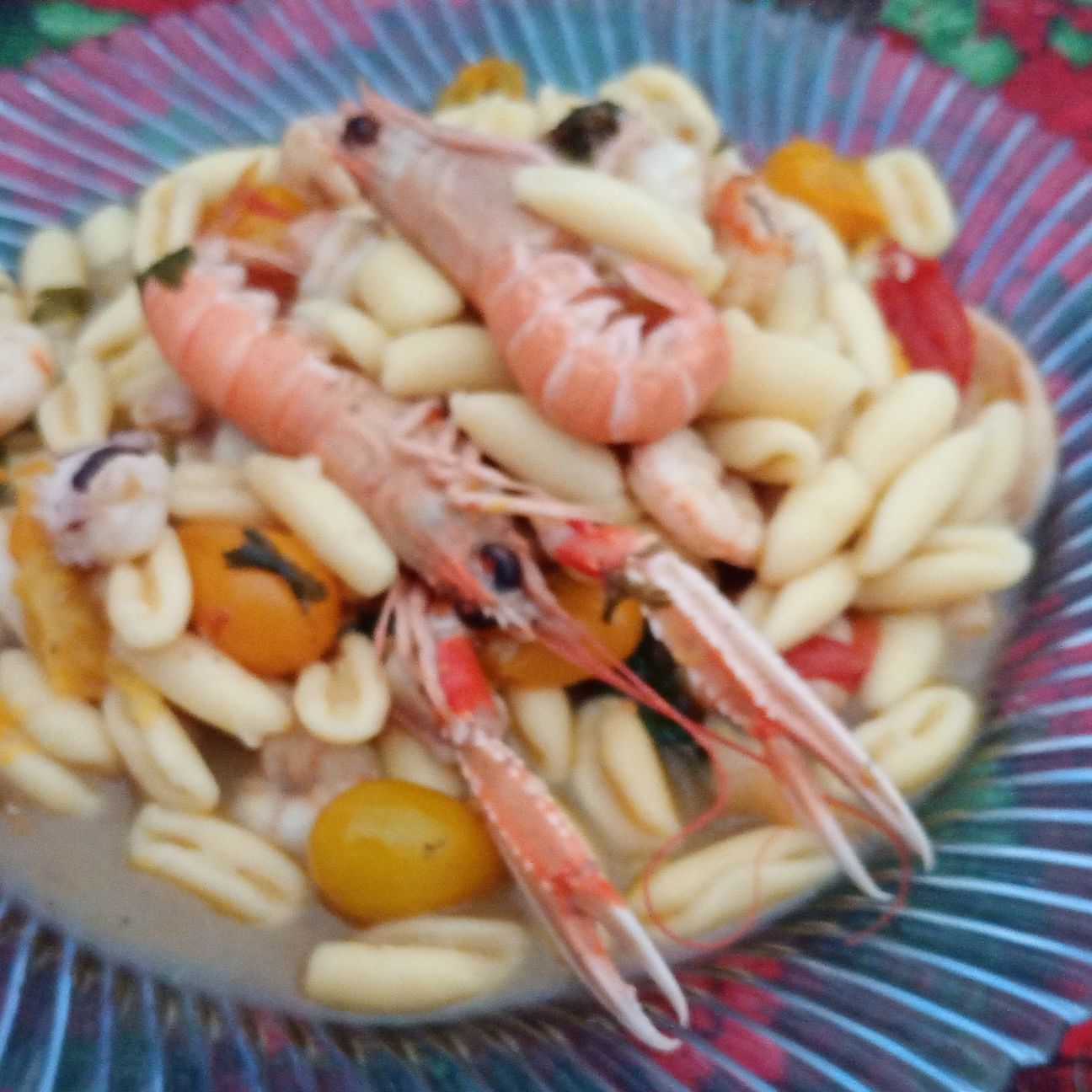 Cavatelli con sugo di mare al datterino giallo