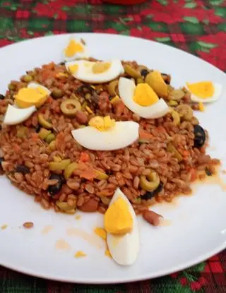 Ricetta Insalata di farro con olive e pomodoro secco di kut