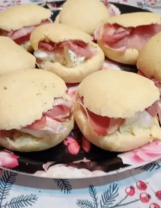 Ricetta Focaccine farcite Speck e mozzarella di kut