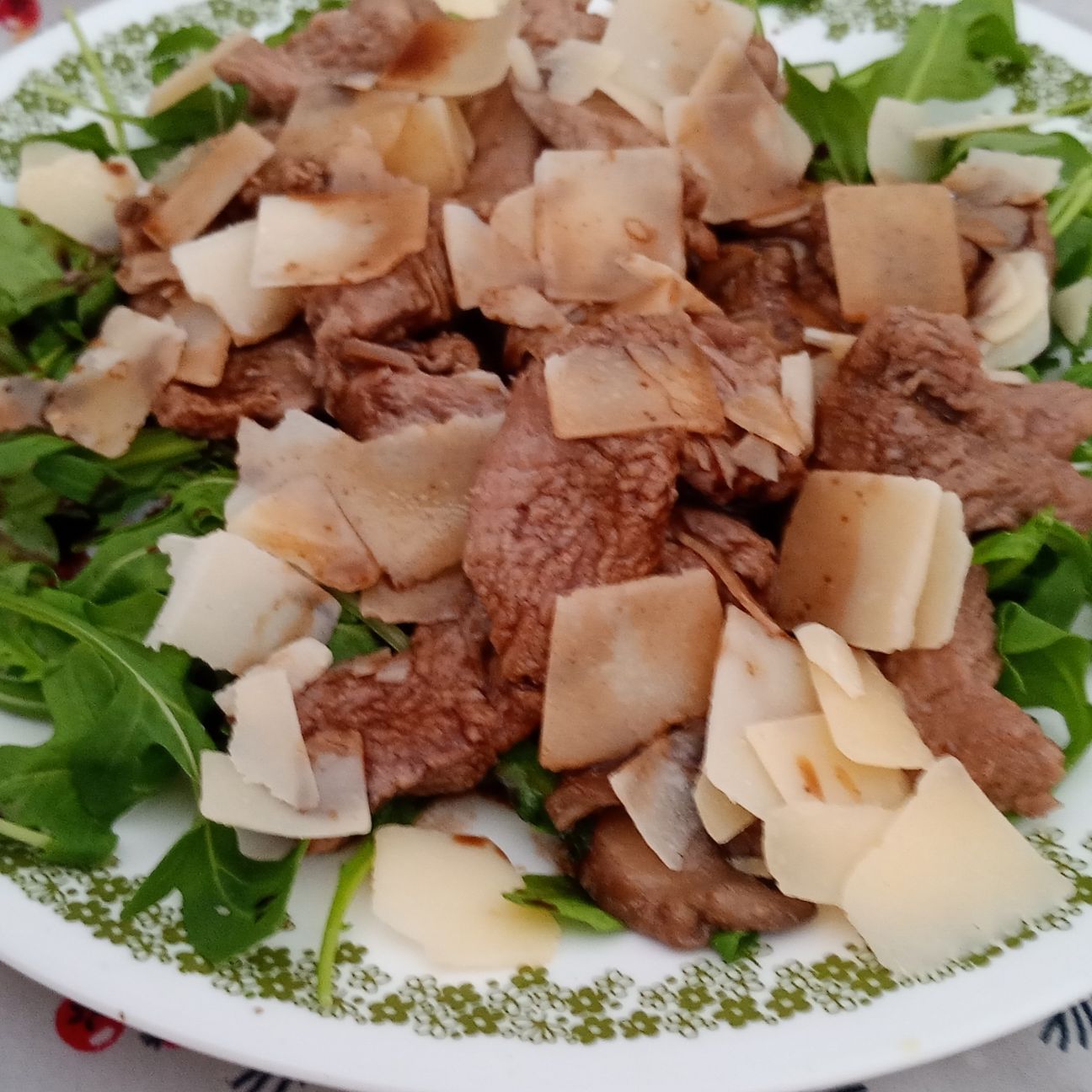 Tagliata con funghi