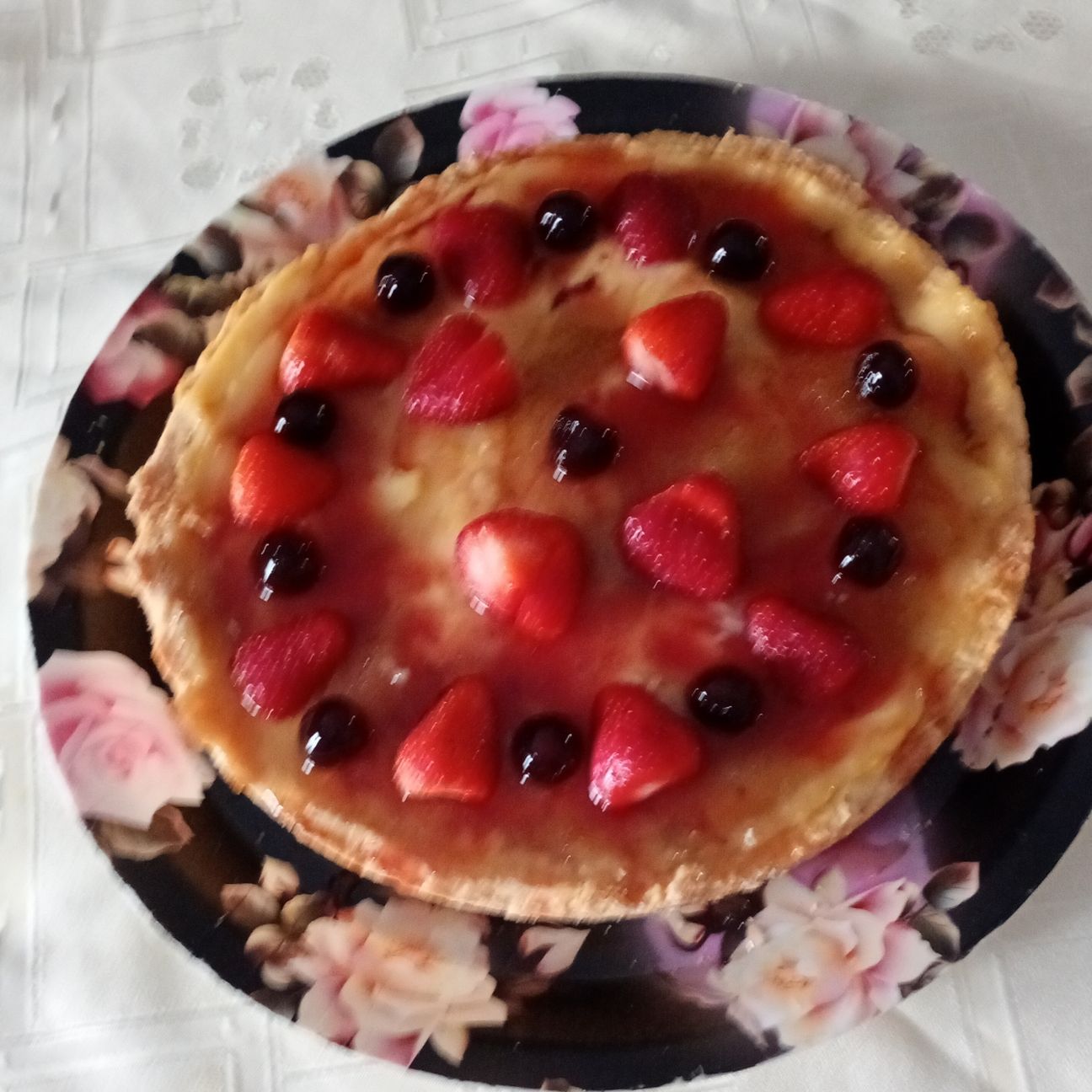 Crostata di ricotta , frangipane fragole ed amarene Fabbri