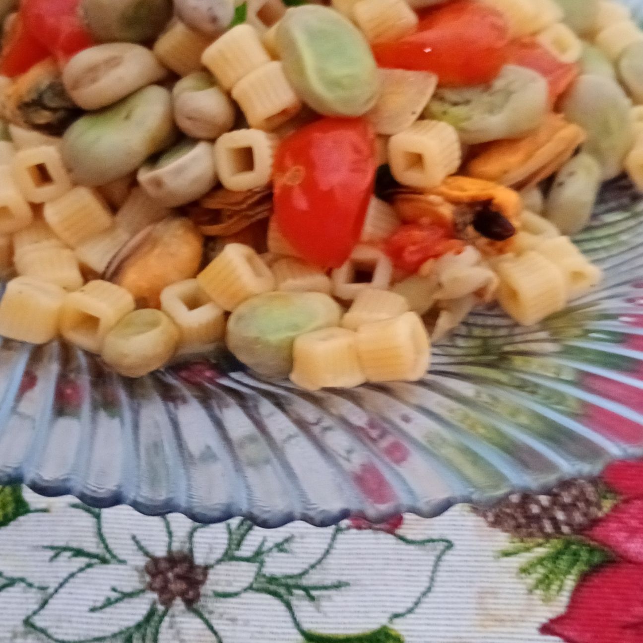 Tubettini rigati Cozze e fave novelle