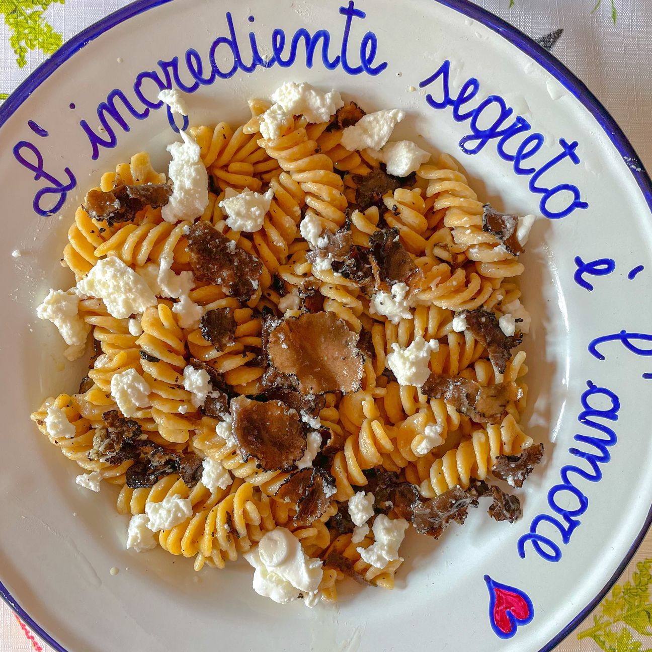 Fusilli di Kamut con Ricotta & Tartufo nero estivo