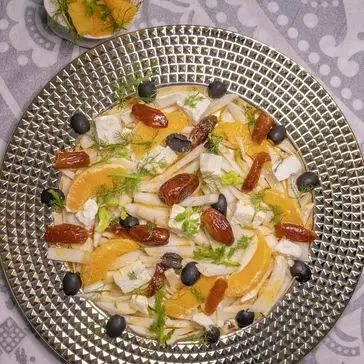 Ricetta Insalata di finocchi, arance,datteri, feta e olive