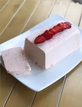 Ricetta Semifreddo alle fragole 🍓 di phamelic99