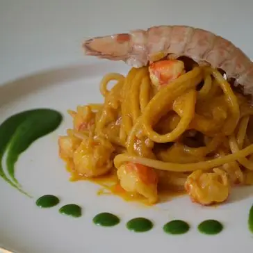 Ricetta Spaghettoni Garofalo alla bisque di gamberi, cicale di mare e salsa al prezzemolo. "I primi dei primi" di Mamy.chef75