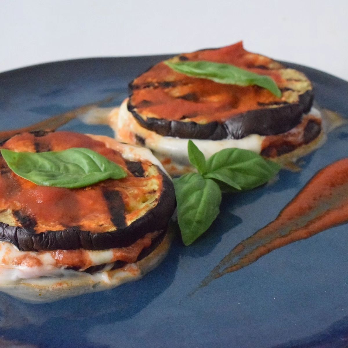Melanzana mozzarella e pomodoro