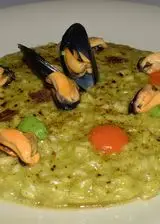 Ricetta Risotto con crema di zucchine, cozze, bottarga di muggine e liquirizia