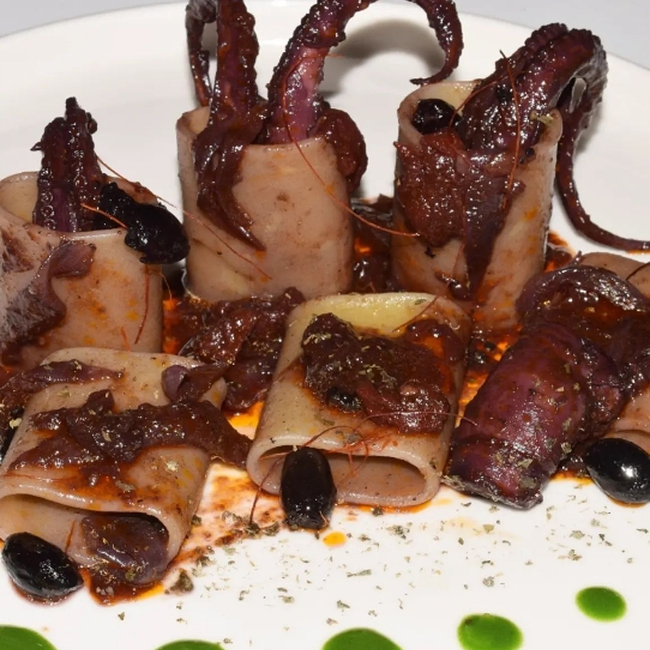 Paccheri al sugo di moscardini
