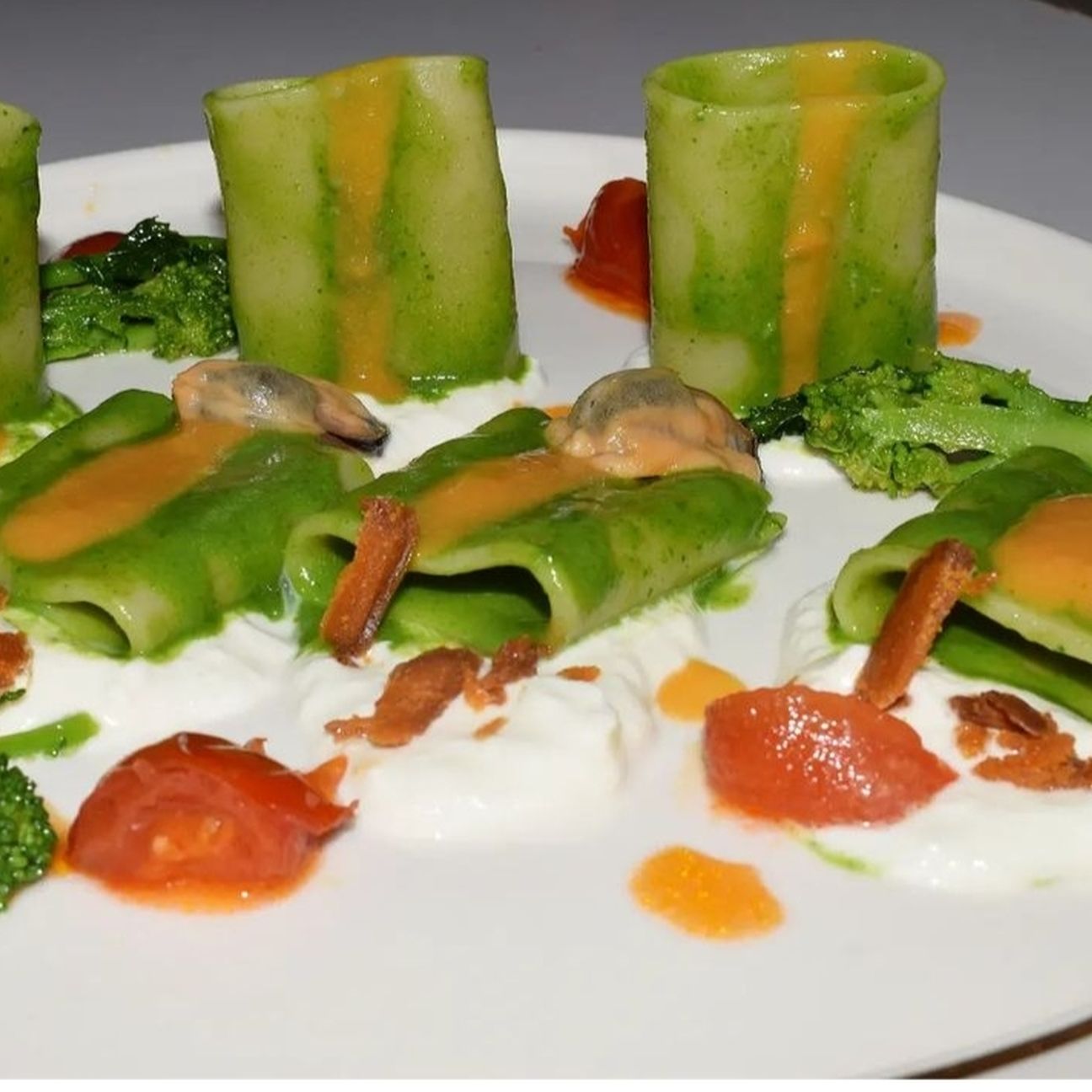 Paccheri con crema di cime di rapa su burrata