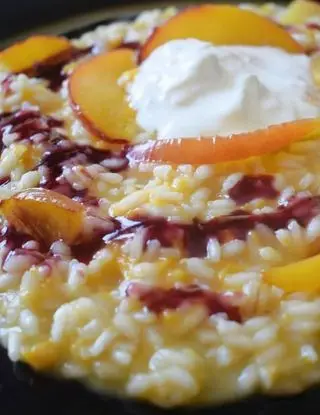 Ricetta Risotto alle pesche con riduzione di vino e burrata di Mamy.chef75