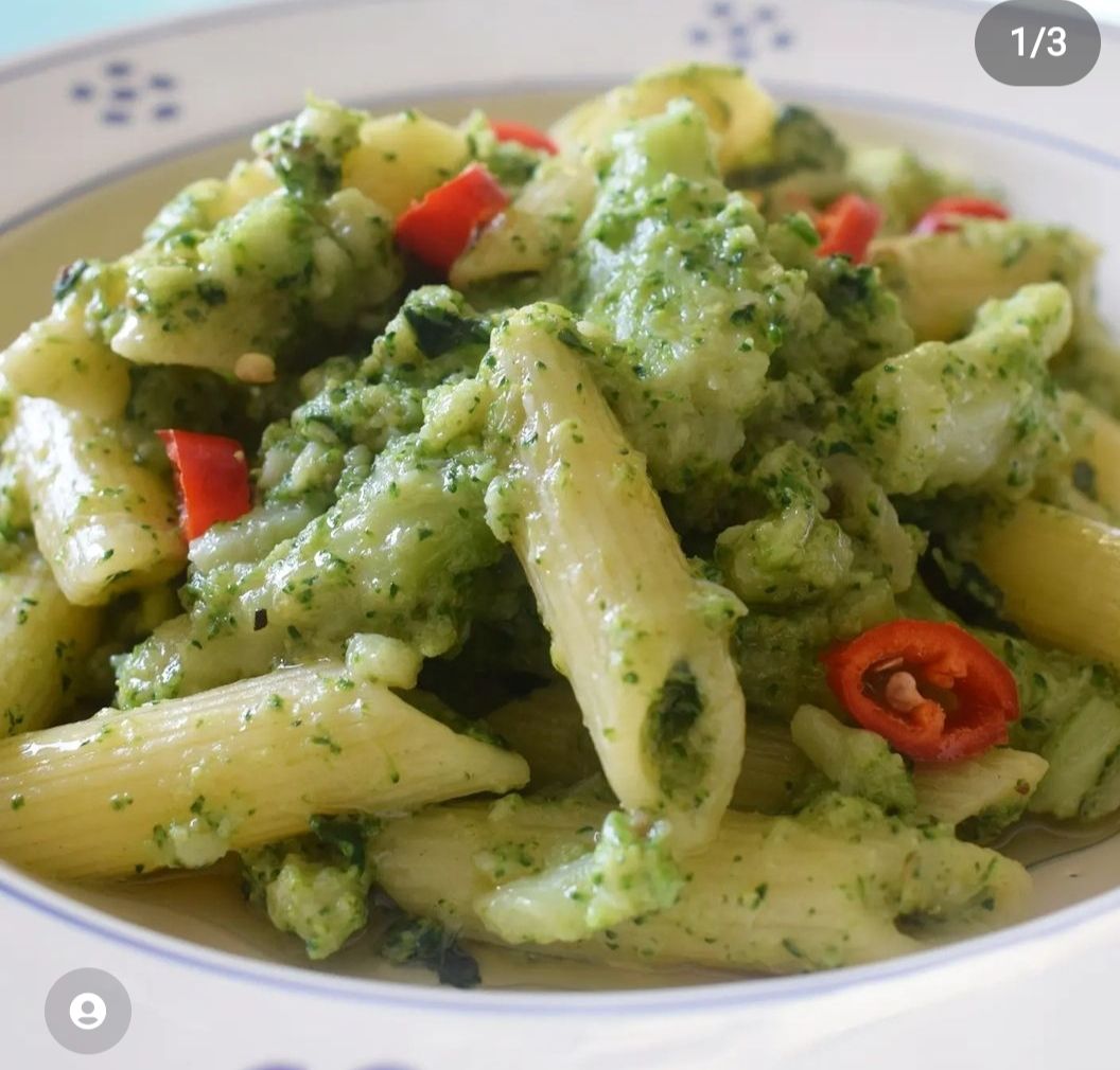 Pasta mugnoli acciughe e peperoncino