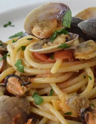 Ricetta Spaghetti alle vongole e cozze. di Mamy.chef75