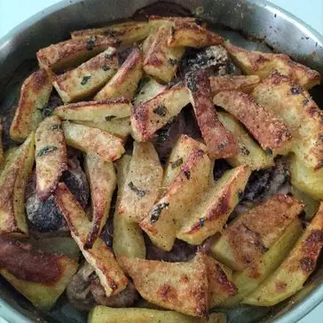 Ricetta Agnello al forno con patate alla pugliese. di Mamy.chef75