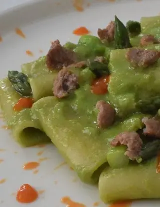 Ricetta Paccheri alla crema di asparagi, salsiccia e salsa di pomodoro ciliegino. di Mamy.chef75