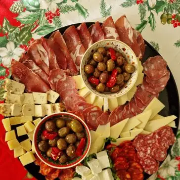 Ricetta Antipasto di salumi e formaggi #NataleAltaCucina di Mamy.chef75