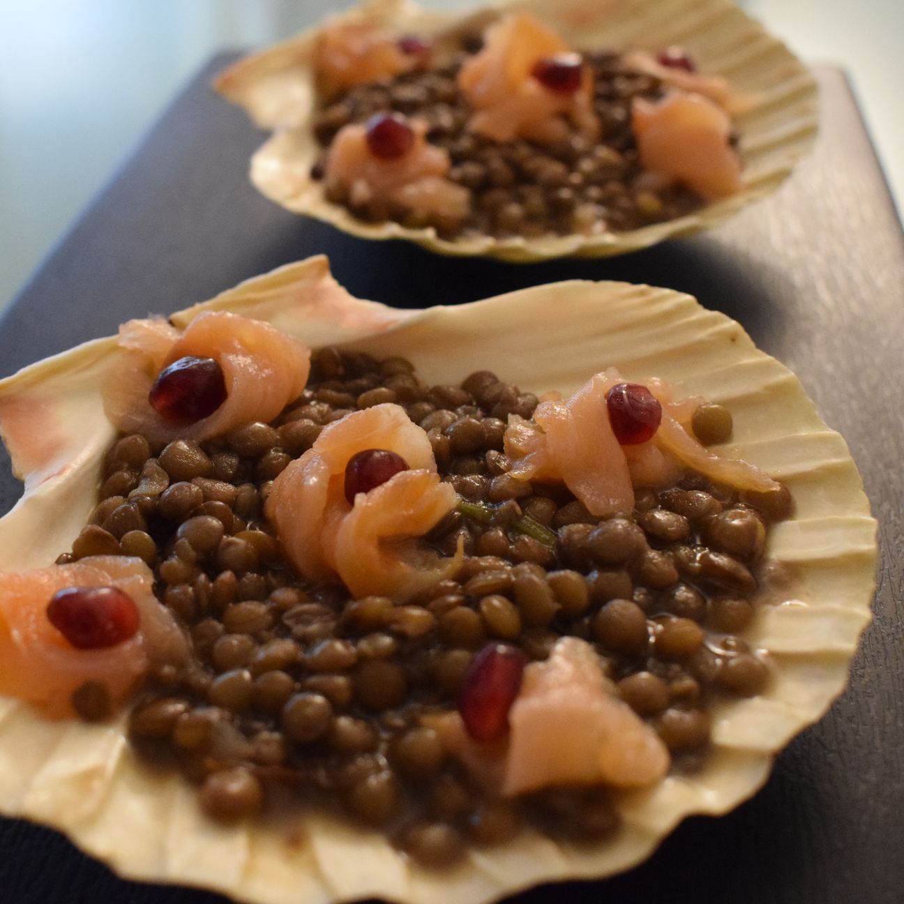 Conchiglie con lenticchie e salmone avanzato