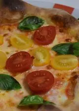 Ricetta Pizza margherita con pomodorini