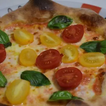Ricetta Pizza margherita con pomodorini di Mamy.chef75